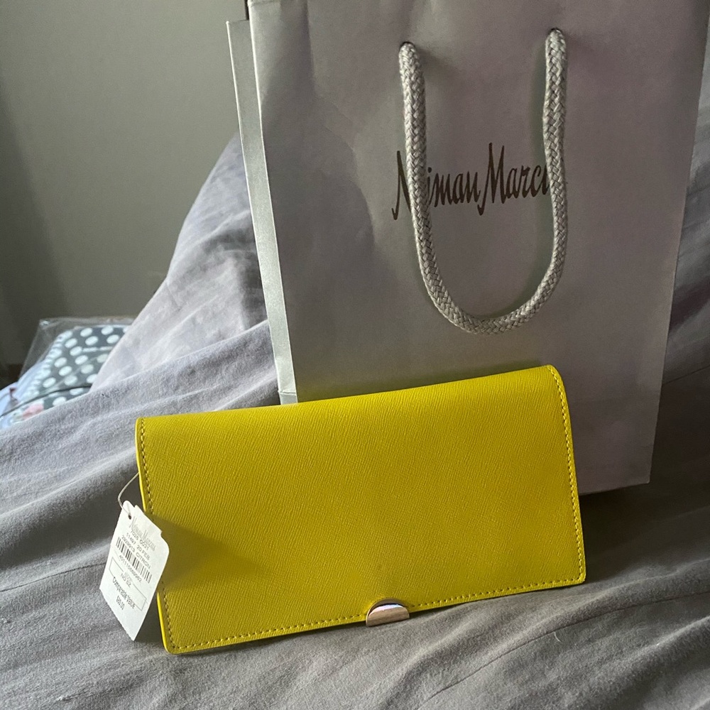 Brand new Neiman Marcus ladies wallet